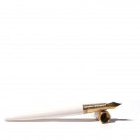 Brush Crème Glacée White Fountain Pen - Gold Plated Nib